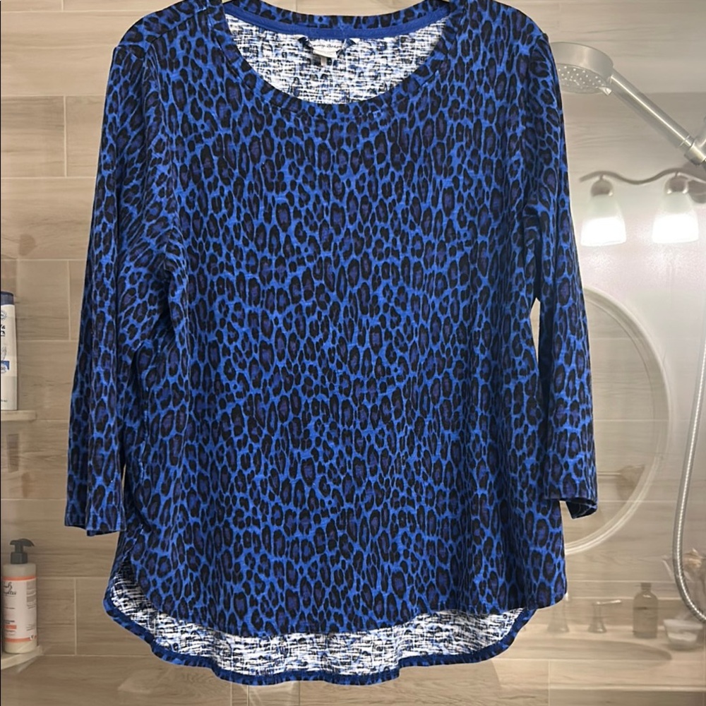 Tommy Bahama size XL 3/4 sleeve Blue Leopard Print Women's Top